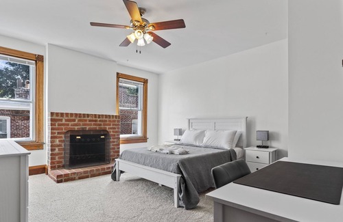 Fan District Casa | Spacious Apartment in Historic Fan District