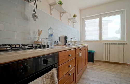 Monterotondo Apartamento | Spacious apartment near Rome, with indoor parking and garden