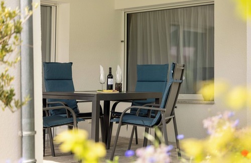 Moessingen Apartamento | Amplio apartamento Maja