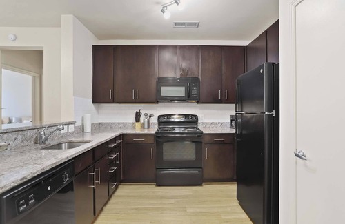 Arlington Apartamento | Spacious Apartment near DC W Gym