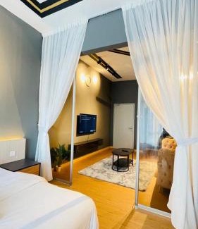 Kuantan Apartamento | Spacious Apartment near IIUM Medical Centre, ECR & Teluk Cempedak with Smart TV & Pool