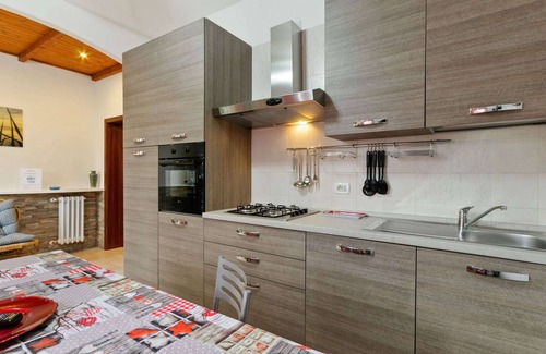 Saludecio Apartamento | Spacious Apartment near Saludecio