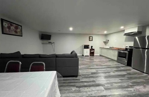 Cochrane Apartamento | Spacious Apartment On Hwy 11 S (Includes all the amenities you need)
