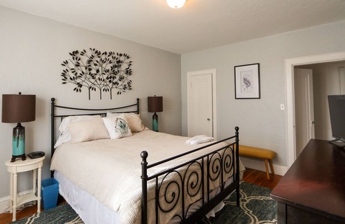 Commonwealth Apartamento | Spacious Apartment, Steps to Public Transport & Hospitals.