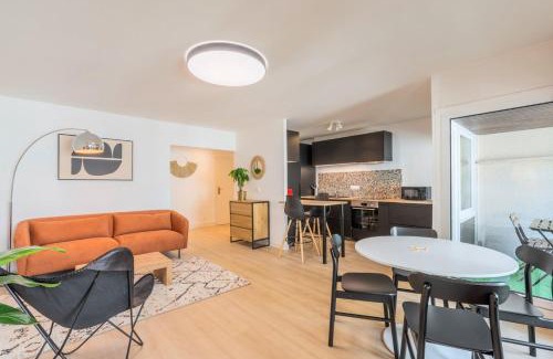 La Madeleine Apartamento | Spacious apartment with balcony and parking