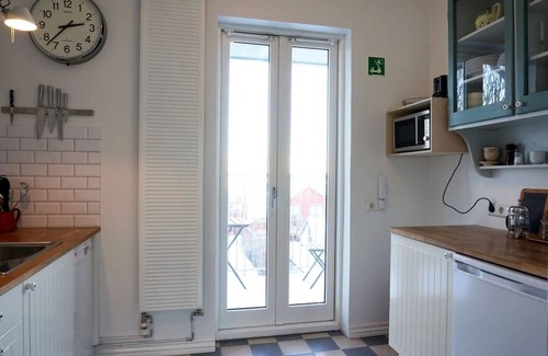 Downtown Apartamento | Spacious apartment with balcony in Reykjavik Centre