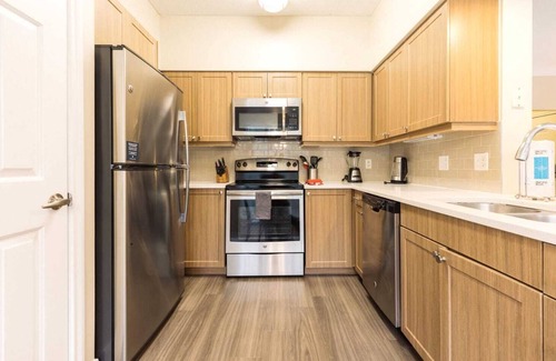 Waltham Apartamento | Spacious Apt with Private Balcony