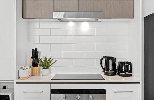 Newstead Apartamento | Spacious Apt with Stunning City Views and Car Park!