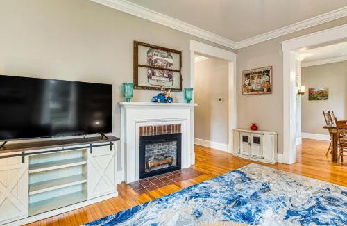 Athens - Sweetwater Casa | Spacious Athens Home about 1 Mi to Downtown!