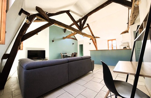 Bourges Apartamento | Apartamento-Baño con ducha-Vista a la Ciudad