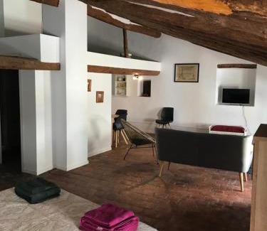 El Perello Apartamento | Spacious attic apartment