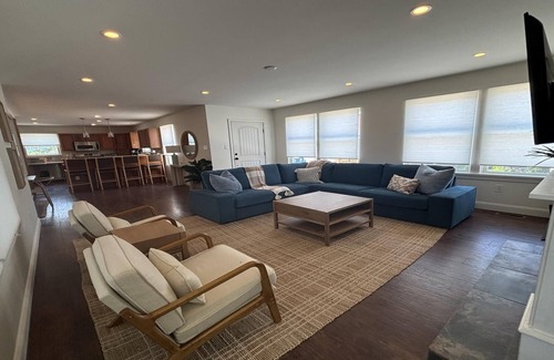 Beach Haven Gardens Casa | Spacious bay block 6 bedroom 4 bath home in Beach Haven Gardens