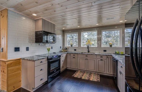 Clayton Casa | Spacious Barndominium with river view and steps from State Park