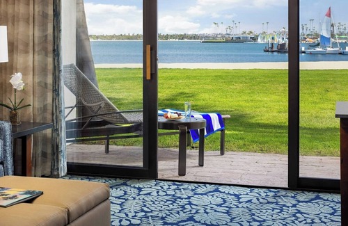 Crown Point Hotel | Spacious Bay Front Double Suite | Catamaran Resort Escape