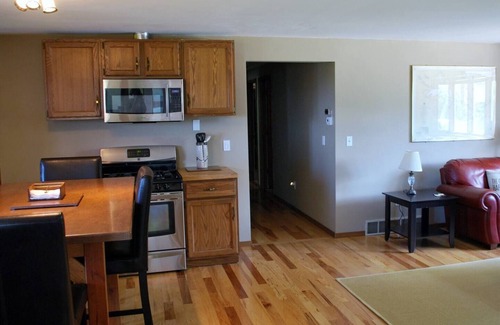 Green Bay Casa | Spacious "Bayview" 4-bedroom home in serene setting. Minutes to Lambeau Field.