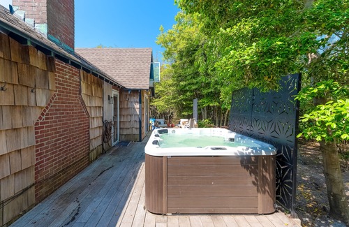 Ocean Bay Park Casa | Nueva piscina / jacuzzi en un área tranquila al aire libre con una increíble suite principal