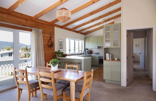 Tairua Casa | Spacious beach house retreat on Hornsea. A short walk to town, estuary & beach.