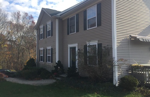 Niantic Casa | Spacious Beach House walking distance to the beach