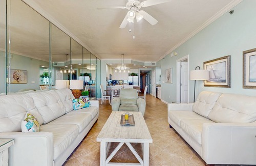 Orange Beach Condominio | Spacious beachfront condo with gulf views, pools, and walkable dining
