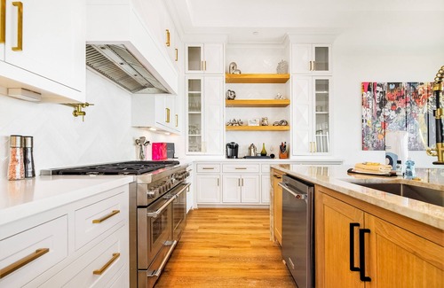 Galveston Casa | Spacious beachfront retreat with stunning ocean views