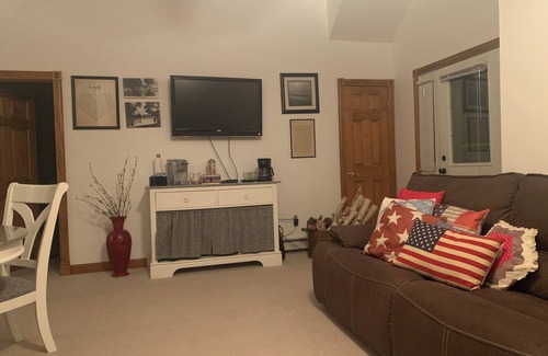 Port Austin Casa | Spacious beachfront Cape Cod lakehouse in Port Austin/Caseville Sleeps 12