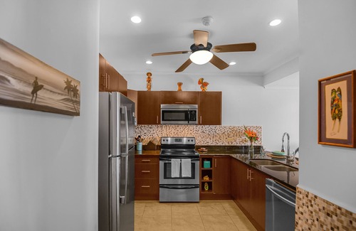 Barrio Los Villalobos Apartamento | Spacious beachfront condo on Jaco Beach