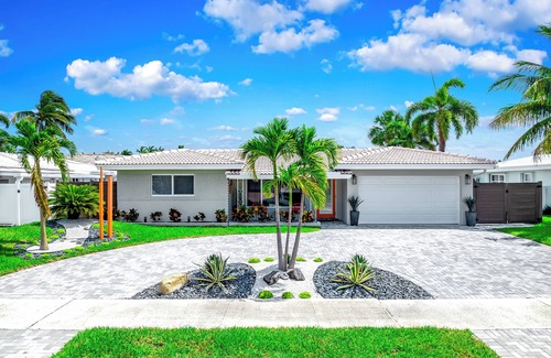 Garden Isles Casa | Spacious-beachie-on the water-3BR-Sunset-View-BBQ-HeatedPool-WiFi-AC-kayaks-doc