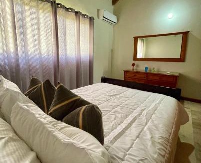 Playa Bibijagua Apartamento | Spacious Beachside Apartment 4BR Pool & Garden View
