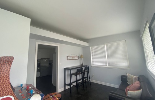 St. Charles Historic District Casa | Spacious, Beautiful St. Charles Home-Remodeled-Sleeps 10! New Patio!