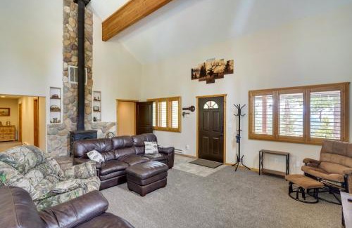 Beaver Casa | Spacious Beaver Getaway Near Eagle Point Resort!