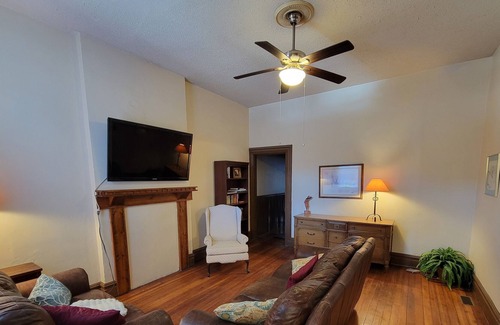 Benton Park Casa | Spacious Benton Park Apartment w/ large King Bedroom Suite & NEW LUXURY BATH!