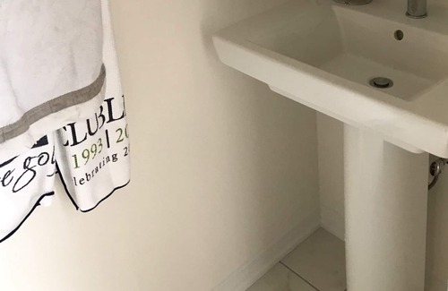 Whitby Casa | Spacious Brand New Home 3bd, 2.5 bath in Whitby , Ontario