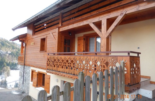 Saint-Jean-de-Sixt Apartamento | Amueblado en chalet amplio luminoso hacia el sur de Aravis