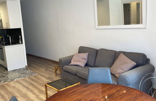 Navas Apartamento | Spacious & bright 3-bedroom Apartment in BARCELONA