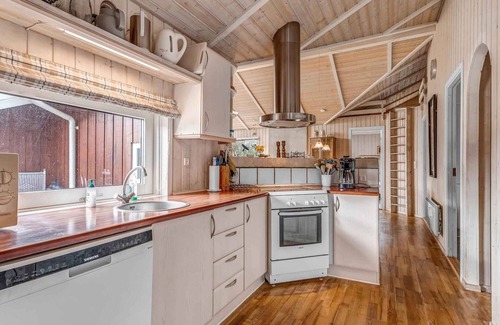Næsby Strand Casa | Spacious, bright, 400m from the beach with sauna