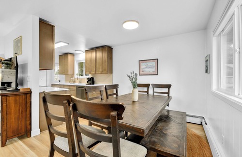 Northeast Anchorage Casa | Spacious, bright 5-bedroom in Anchorage with hot tub & great outdoor space!
