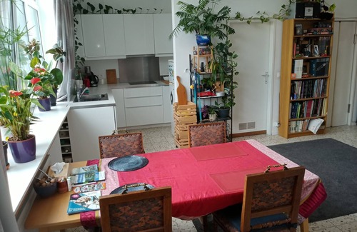 Profondeville Apartamento | Spacious, bright and comfortable apartment - located in the forest in the valley