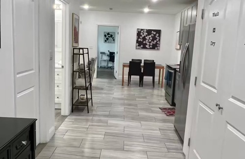 Fairmount Apartamento | Spacious/ Bright Condo near Temple and The MET