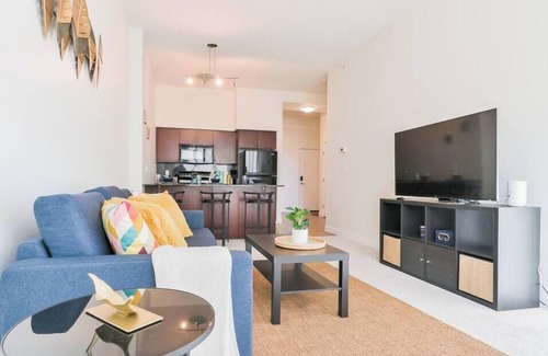 Haysboro Apartamento | Spacious & Bright Condo 10 Min from DT | UG Stall
