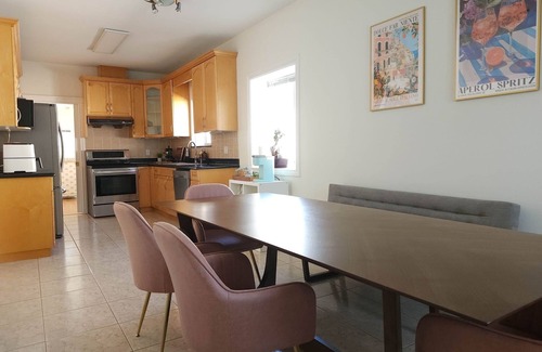 Burnaby Casa | Spacious & Bright Family-Friendly Home in the Heart of Burnaby