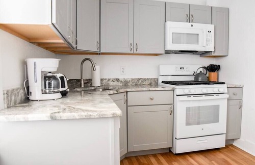 Pleasant Hills Apartamento | Spacious & Bright Retreat – Perfect for Families!