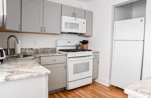 Pleasant Hills Apartamento | Spacious & Bright Retreat – Perfect for Families!