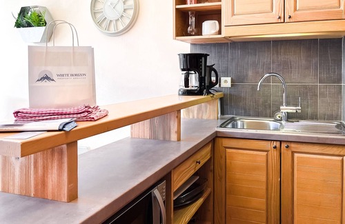 Flaine Apartamento | Bright, spacious South-facing 1-bed ski-in ski-out apartment