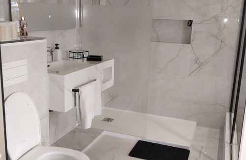 Charly Apartamento | Spacious, bright studio with terrace in quiet, pleasant residence.