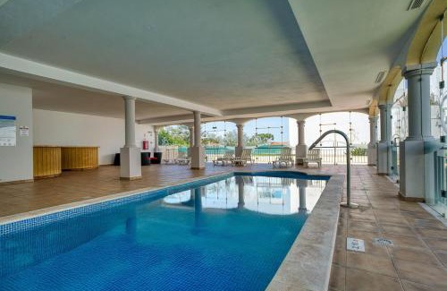 Guia Apartamento | Spacious & Bright T3 in Guia with shared Pool