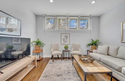 Bucktown Casa | Spacious Bucktown Sanctuary