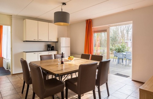 Borger Casa | Amplio bungalow cerca del Hunebedcentrum
