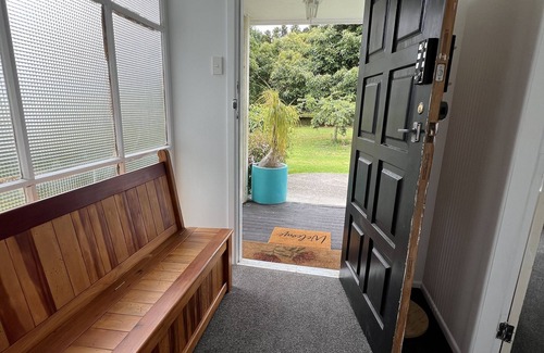 Waitao Casa | Spacious bungalow set in an avocado orchard.