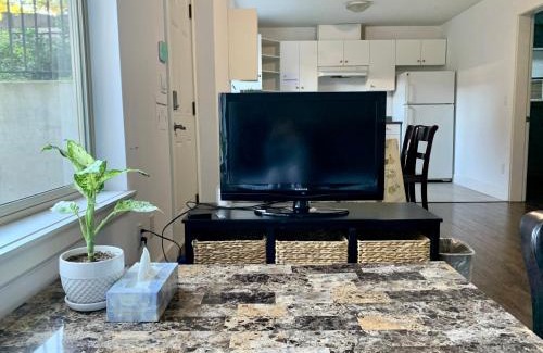 Burnaby Casa | Spacious Burnaby Guest Home