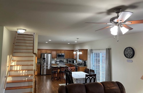 Livingston Casa | Spacious, but cozy. Just minutes from water.